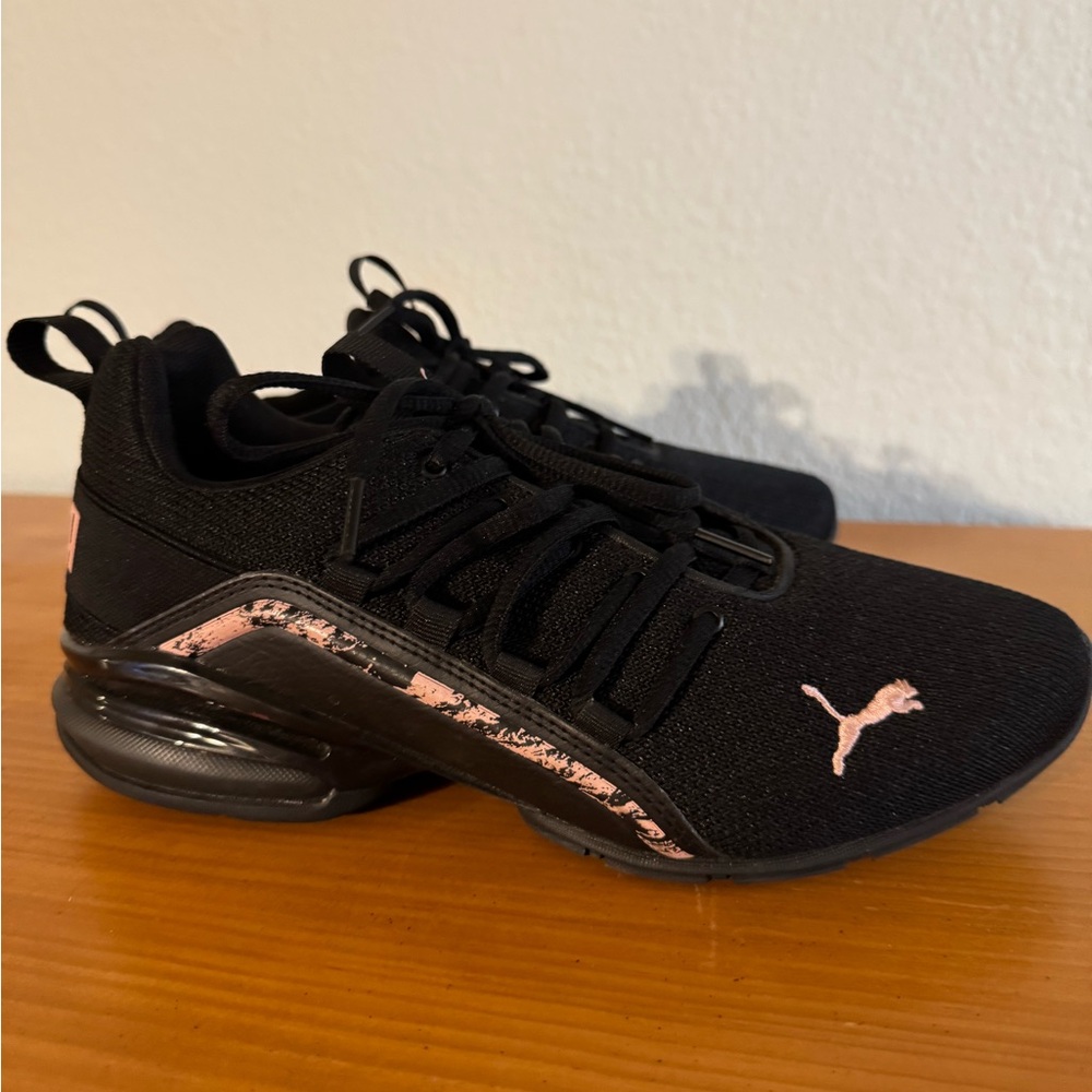Puma Women's Black and Pink Athletic Sneakers
